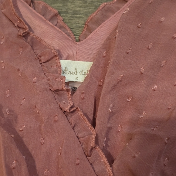 Altar’d State Dusty Rose Swiss Dot Romper Small Ruffle Smocked Waist - Picture 3 of 6